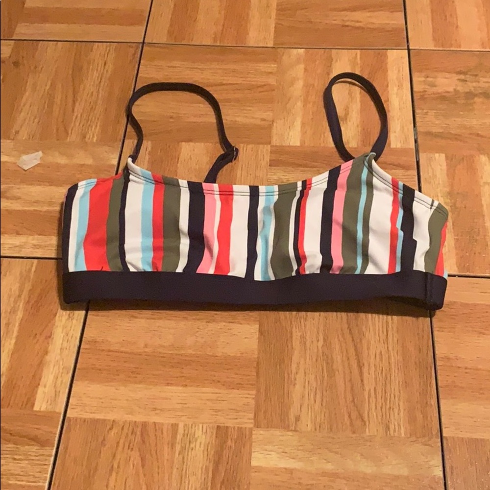 Women’s swimsuit top